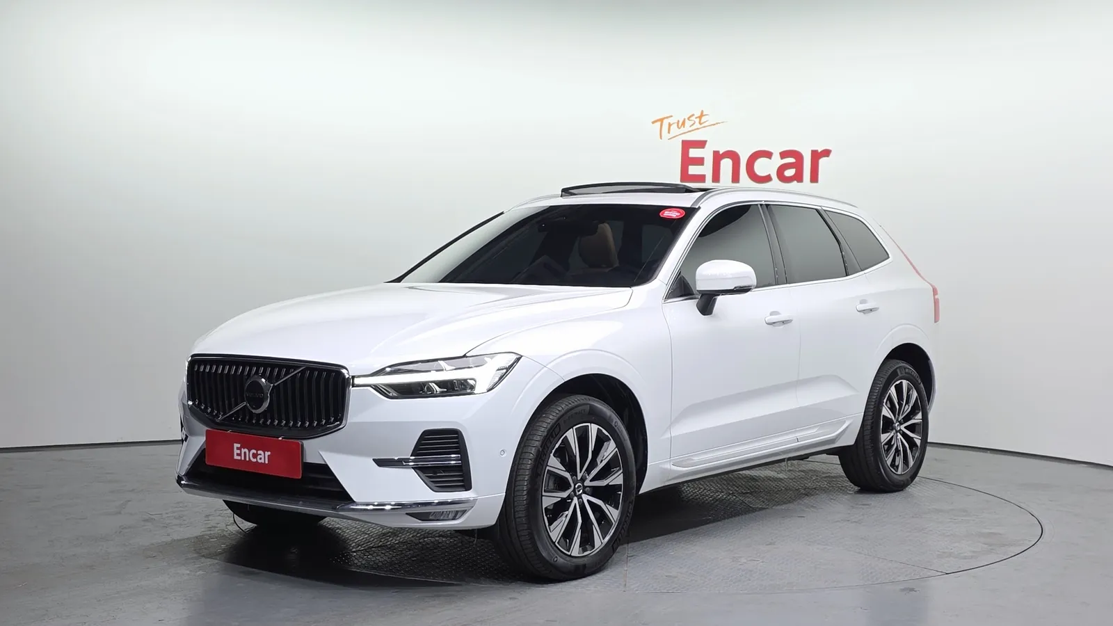 Volvo XC60 2nd Gen B5 Ultra Bright