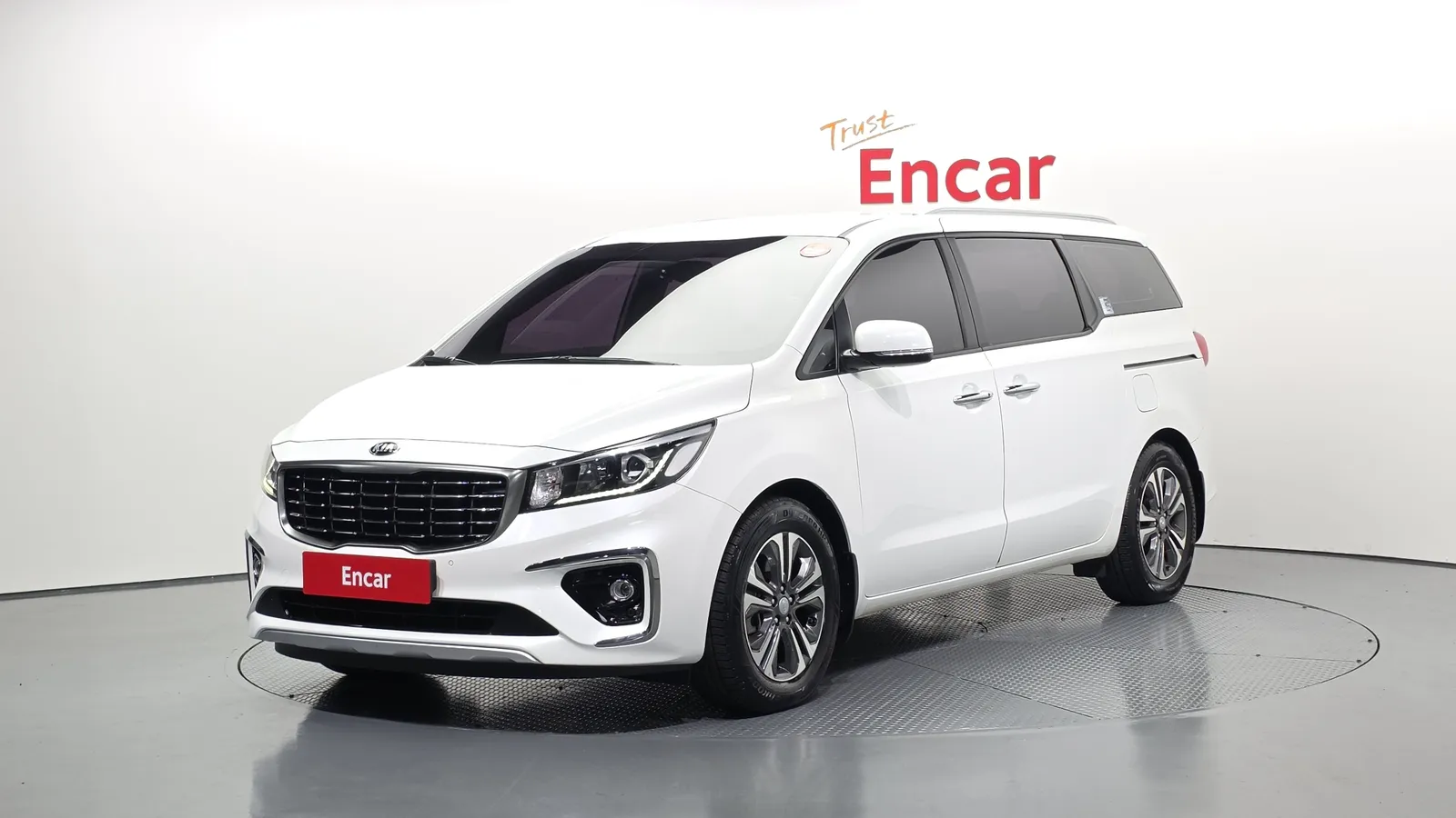 Kia Carnival Luxury