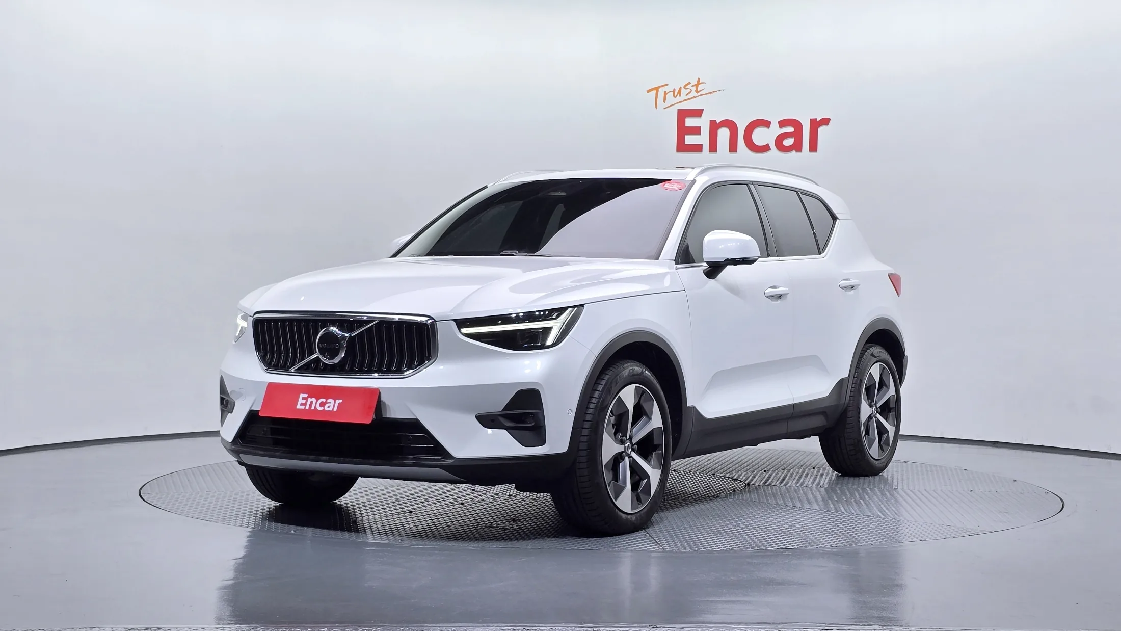 Volvo XC40 B4 Ultra Bright