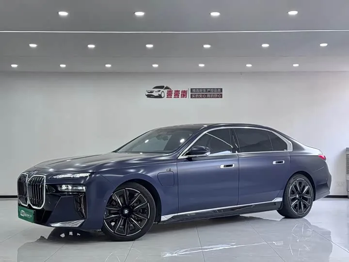 BMW i7 G70 eDrive50L M Sport 2023