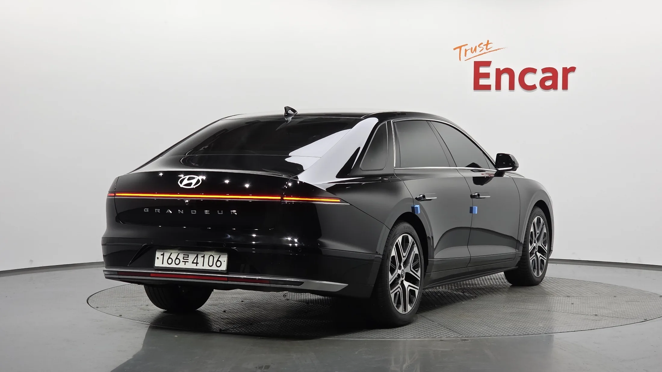 Hyundai Grandeur GN7 3.5 Gasoline 2WD