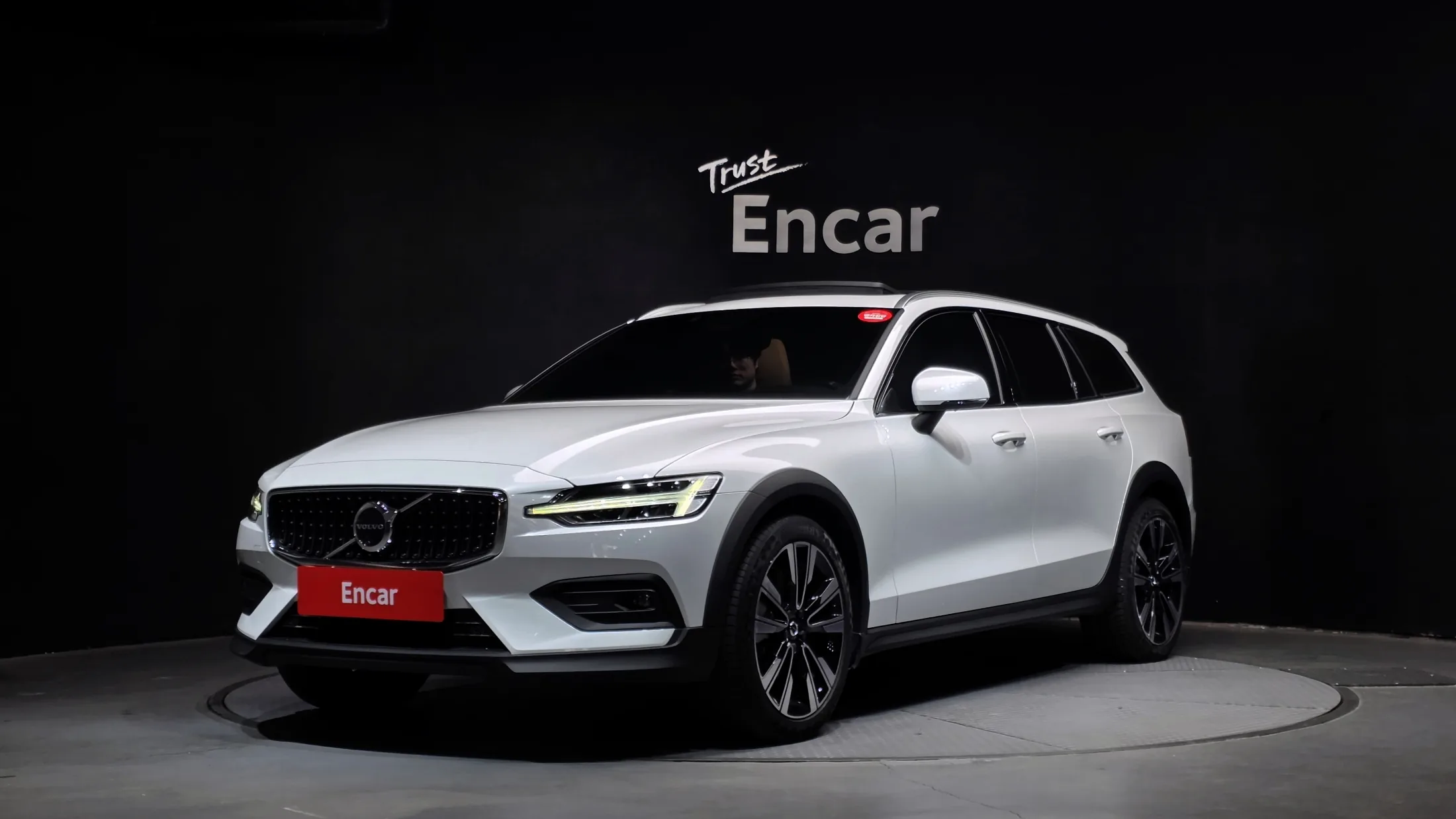 Volvo V60 Cross Country 2nd gen B5 Ultimate AWD