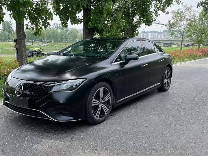 Mercedes-Benz EQE 500 4MATIC Luxury 2025