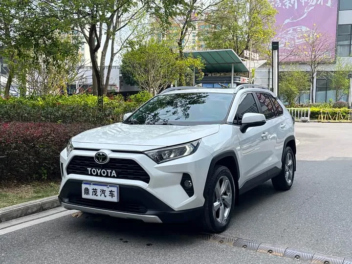 Toyota RAV4 XA50 2.0L CVT 2WD Style 2022