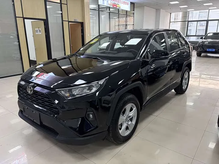 Toyota RAV4 XA50 Urban 2024