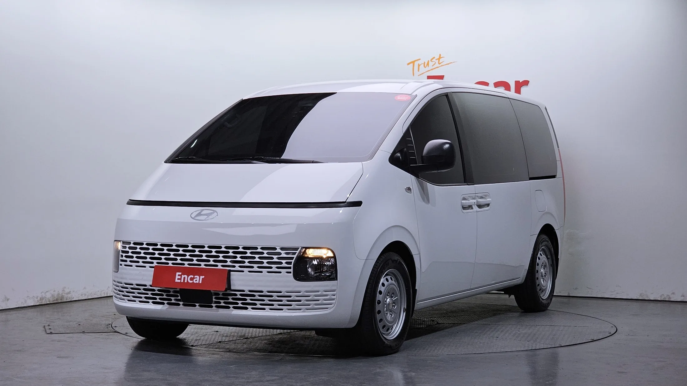 Hyundai Staria Tourer 11-Seater