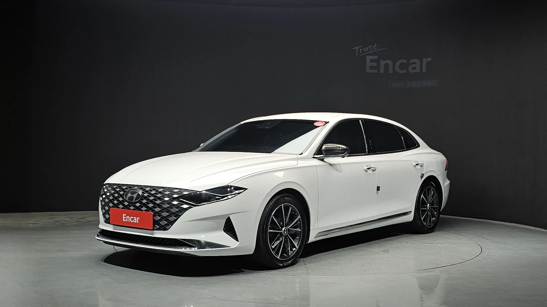 Hyundai Grandeur IG 3.3