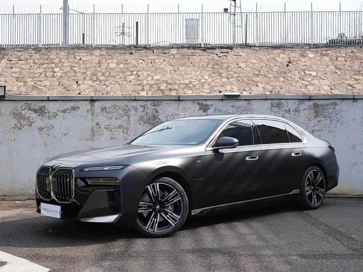 BMW i7 G70 xDrive60L M Sport 2023