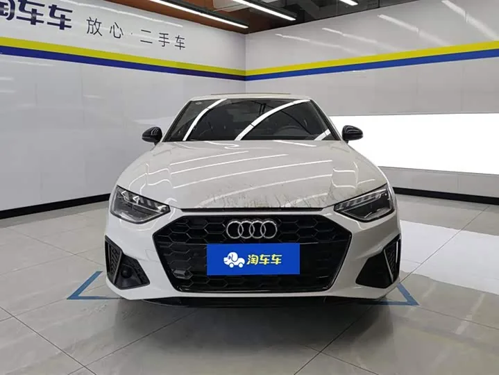 Audi A4 B9 40 TFSI Luxury Dynamic 2024