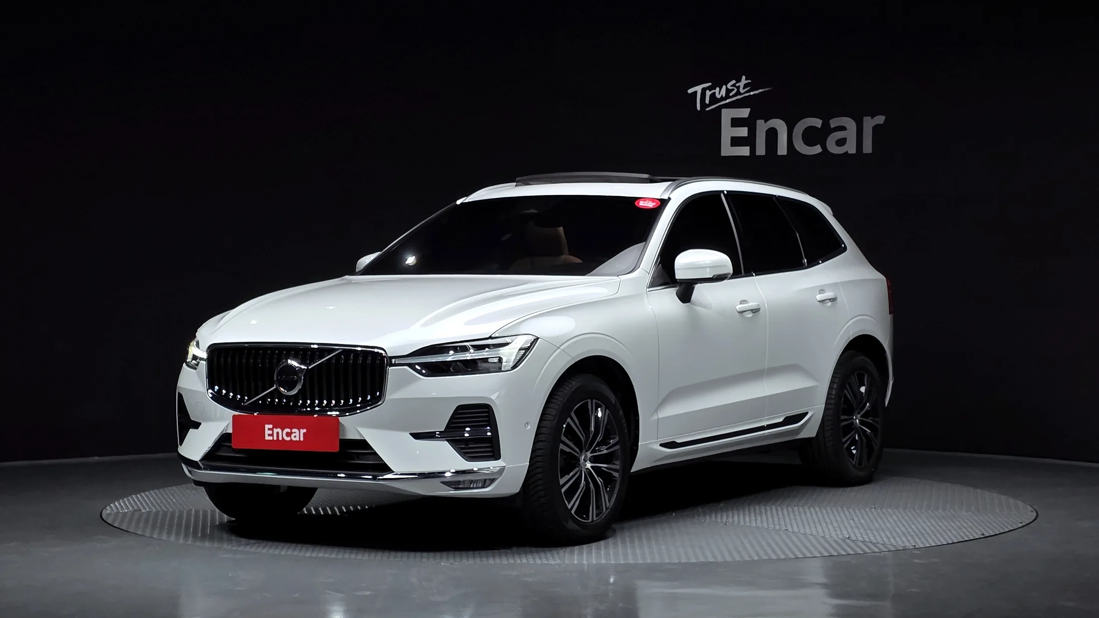 Volvo XC60 2nd Gen B5 Inscription