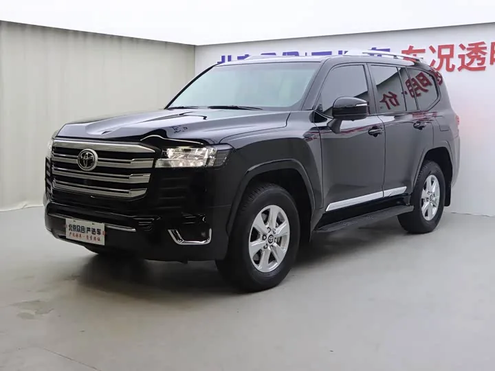 Toyota Land Cruiser J300 3.5T Middle East Version 2024