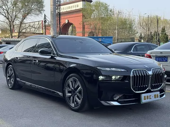 BMW i7 G70 eDrive50L Premium Luxury 2023