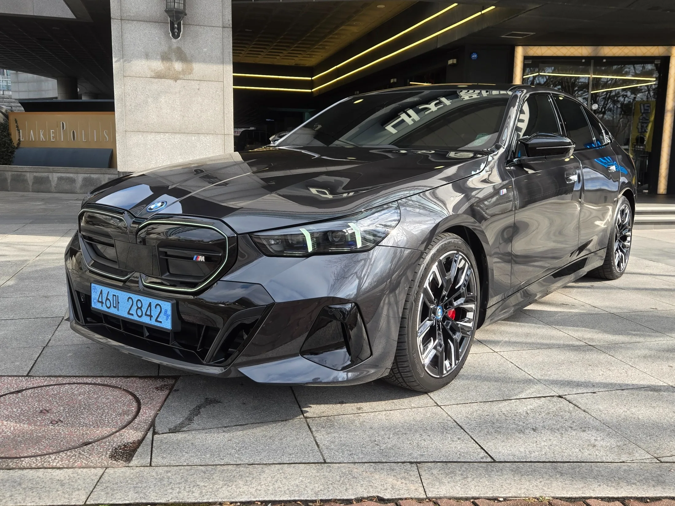 BMW i5 G60 M60 xDrive