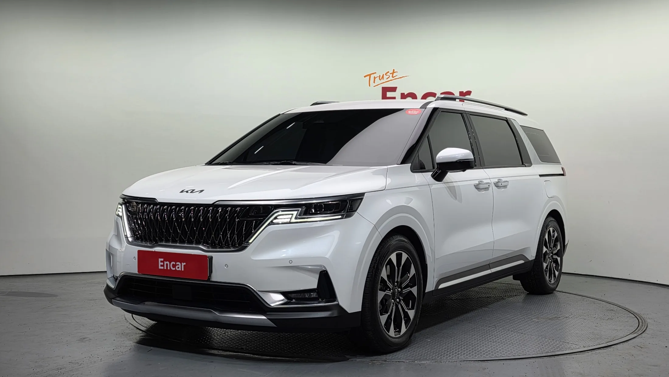Kia Carnival KA4 7-Seater Signature