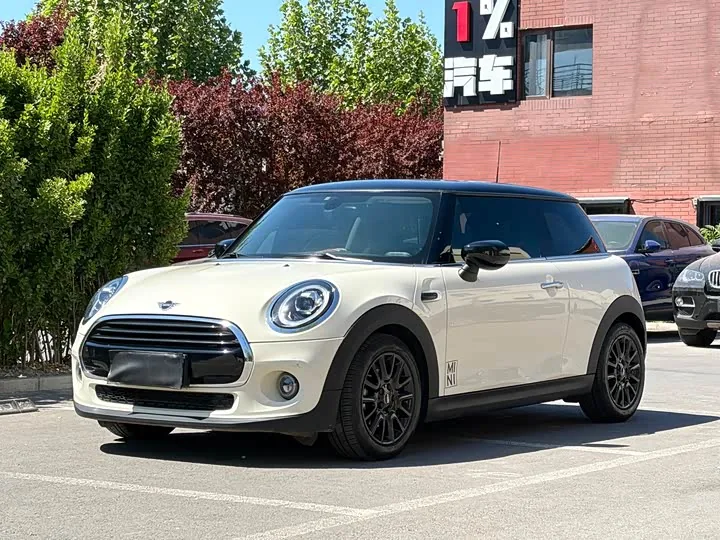 MINI Cooper F56 Classic