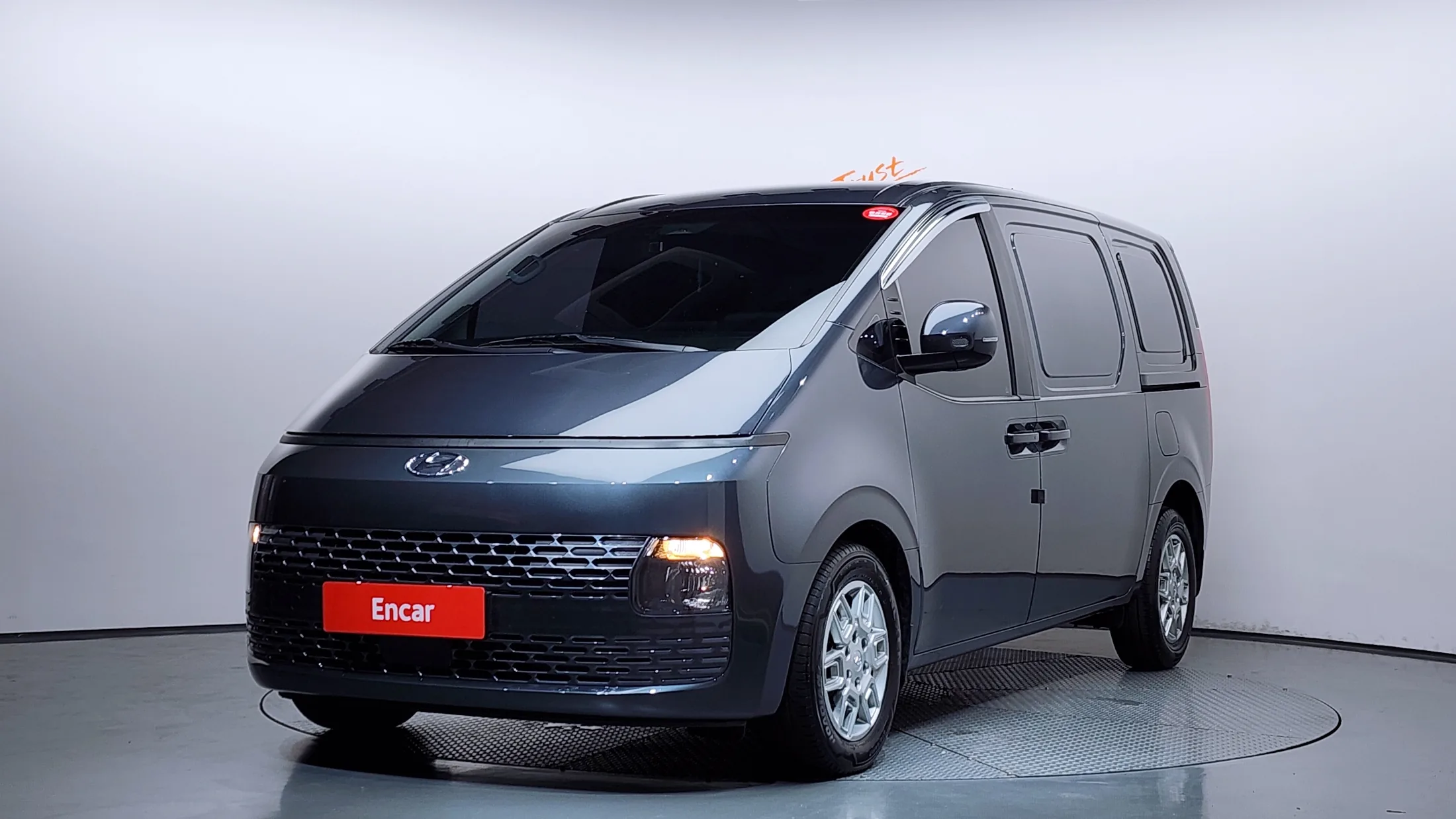 Hyundai Staria Cargo 3-Seater