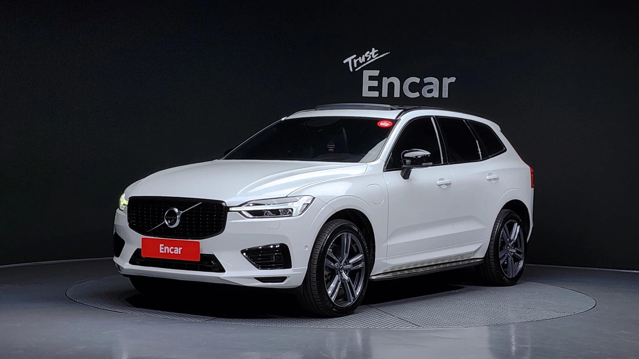 Volvo XC60 T8 R-Design