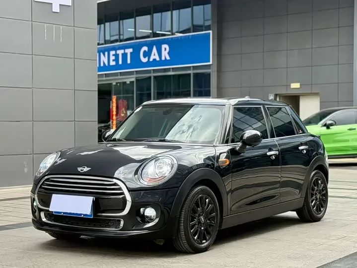MINI Cooper F55 COOPER