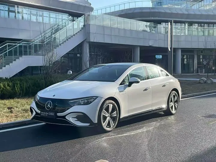 Mercedes-Benz EQE 500 4MATIC Pioneer 2025