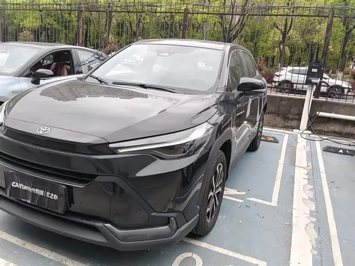 Toyota Frontlander Hybrid Luxury 2026