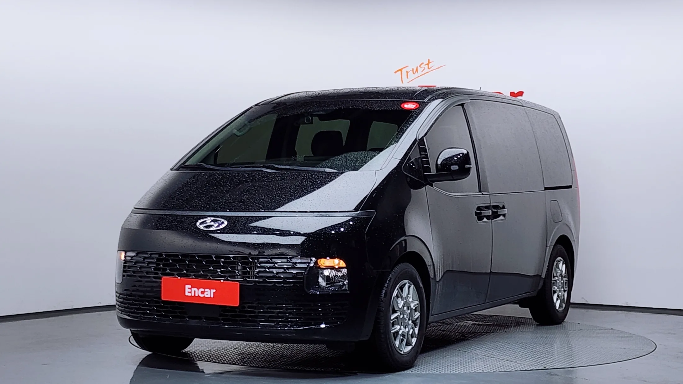 Hyundai Staria Tourer 11-Seater