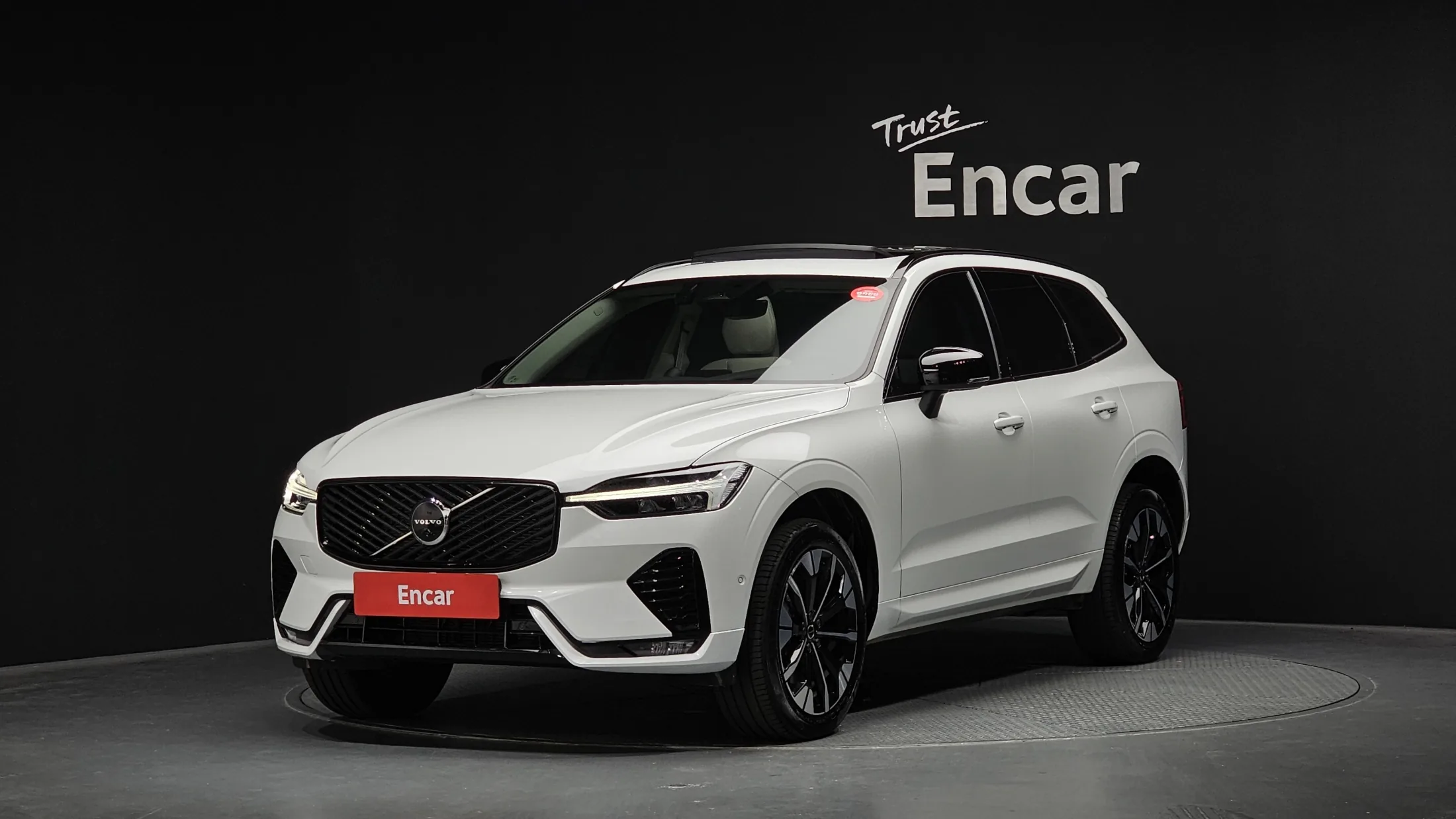 Volvo XC60 2nd generation B5 Ultra Dark Air Sus