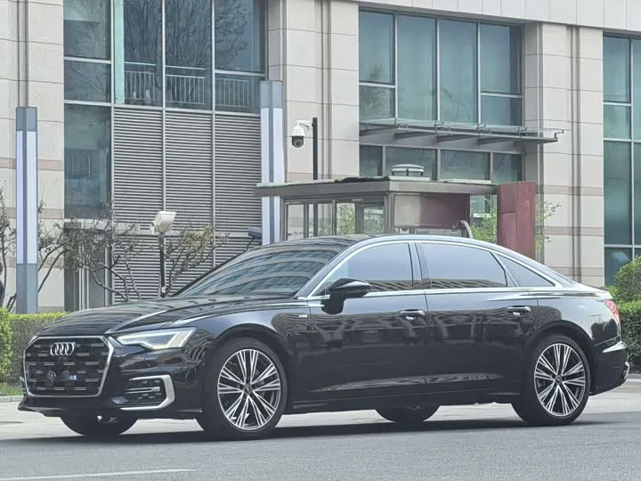 Audi A6L C8 45 TFSI Premium Dynamic 2024