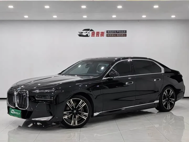 BMW i7 G70 eDrive50L M Sport 2023