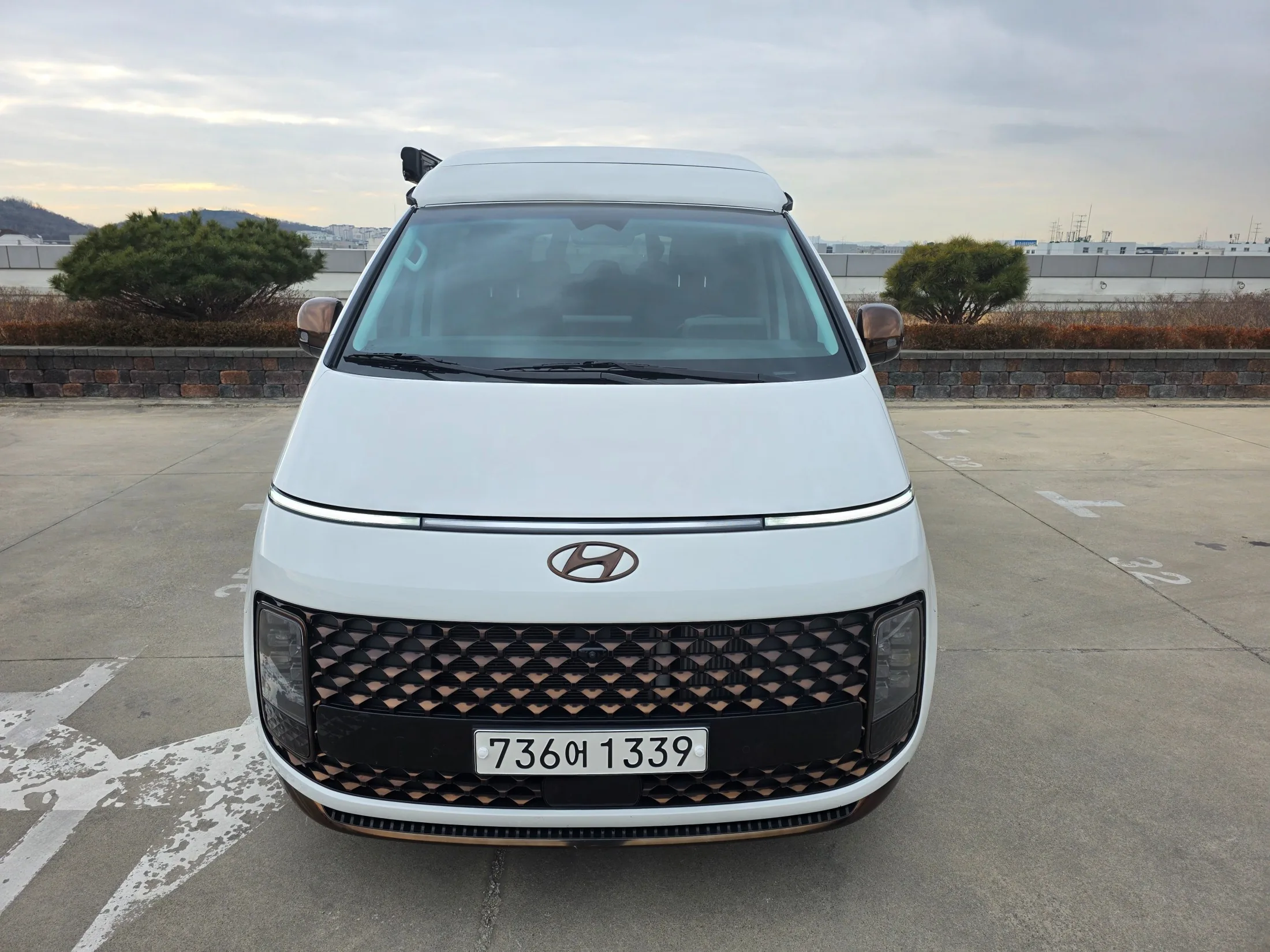 Hyundai Staria 4WD Camper