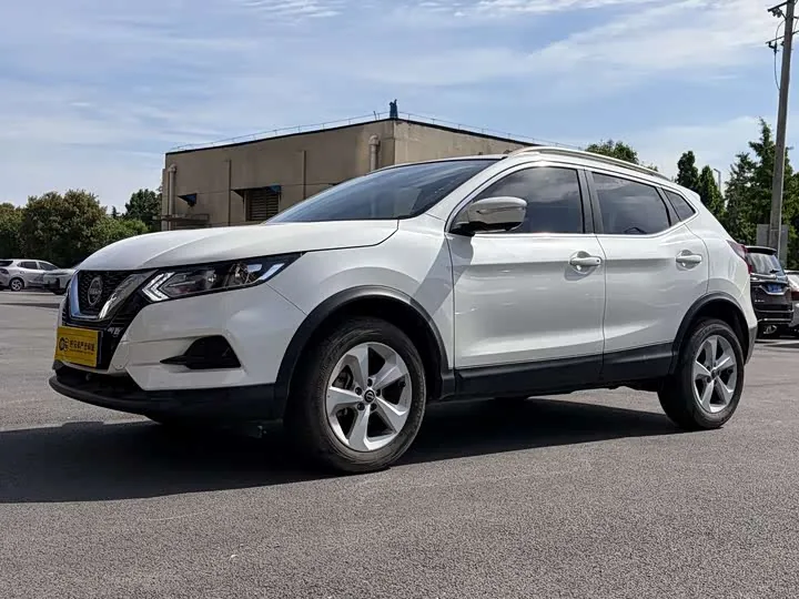 Nissan Qashqai J11 Classic CVT XV Comfort