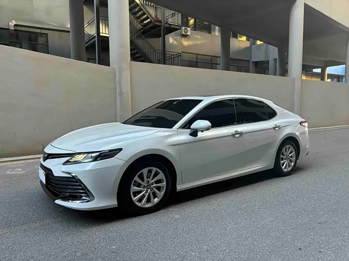 Toyota Camry XV70 2.0GVP Leading 2022