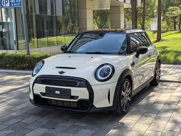 MINI Cooper S Artist 2022