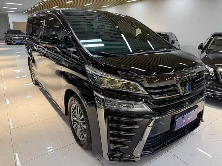 Toyota Vellfire Crown HV Flagship 2023