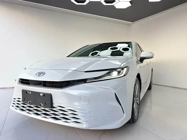 Toyota Camry XV80 2.0HGVP Luxury 2024
