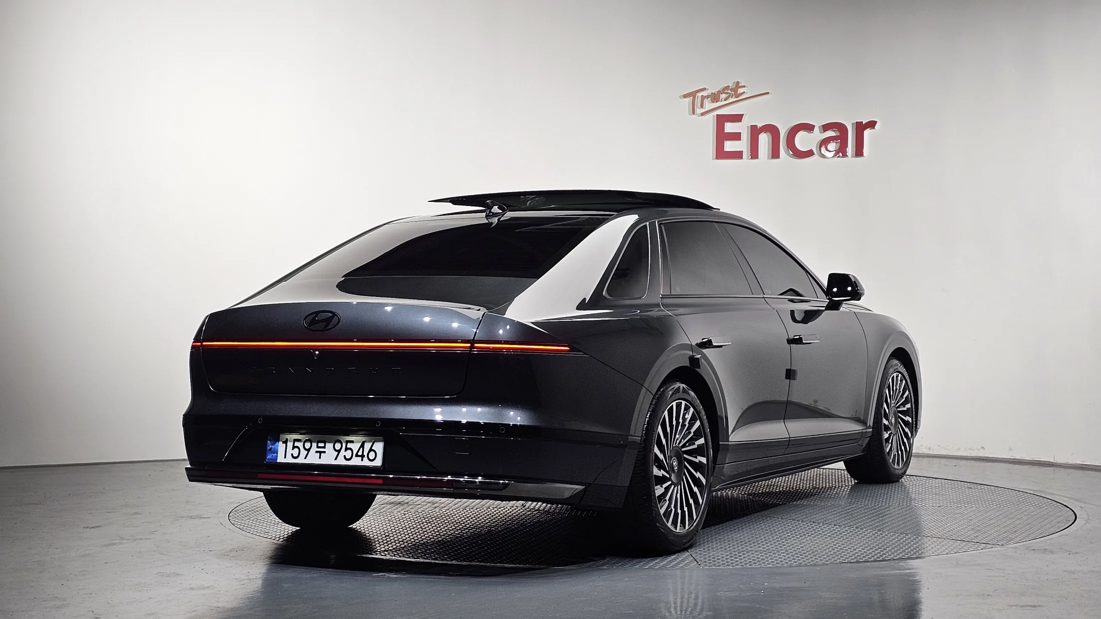 Hyundai Grandeur GN7 2.5 Gasoline