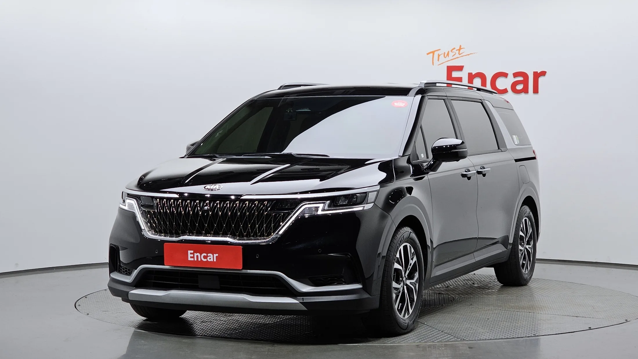 Kia Carnival KA4 9-Seater Prestige