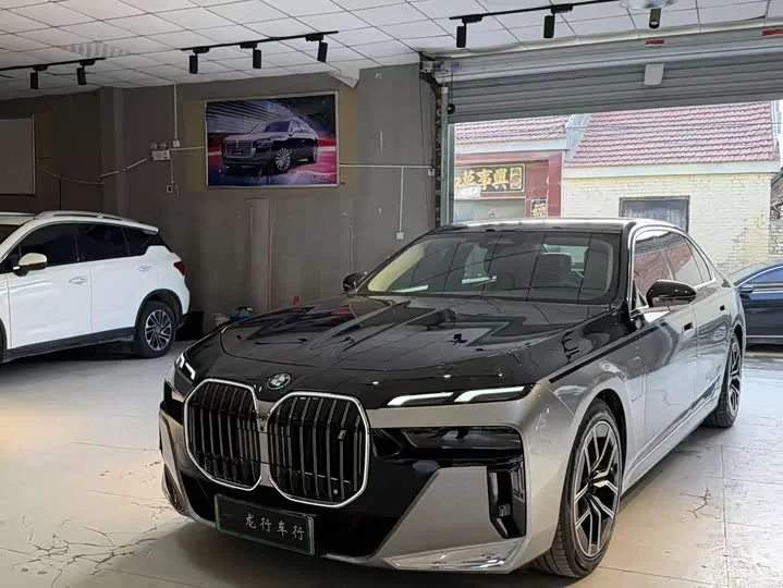 BMW i7 G70 eDrive50L M Sportpaket 2023