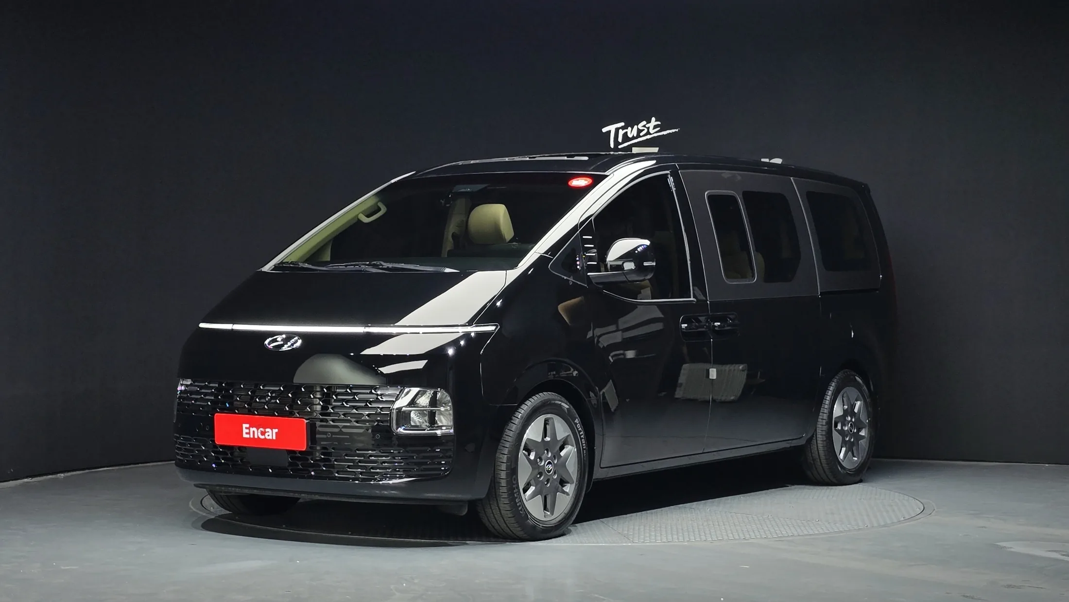 Hyundai Staria Tourer 9-Seater