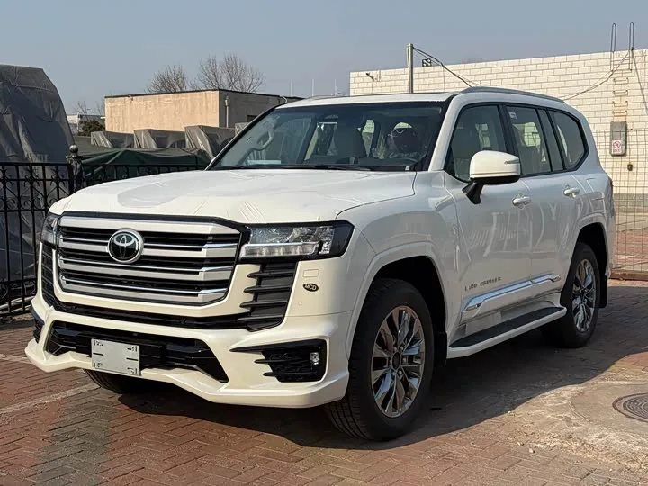 Toyota Land Cruiser LC300 4.0L Middle East 2026