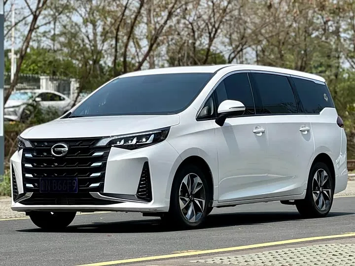 GAC Trumpchi M6 270T DCT Luxury