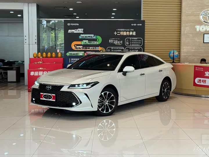 Toyota Avalon XX50 Luxury 2023