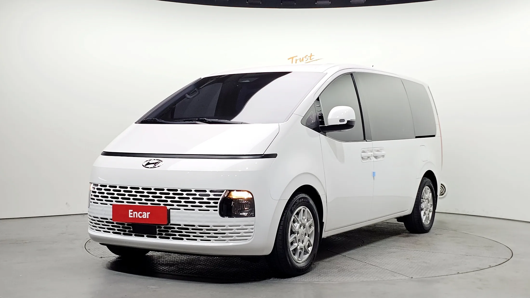 Hyundai Staria Tourer 11-Seater