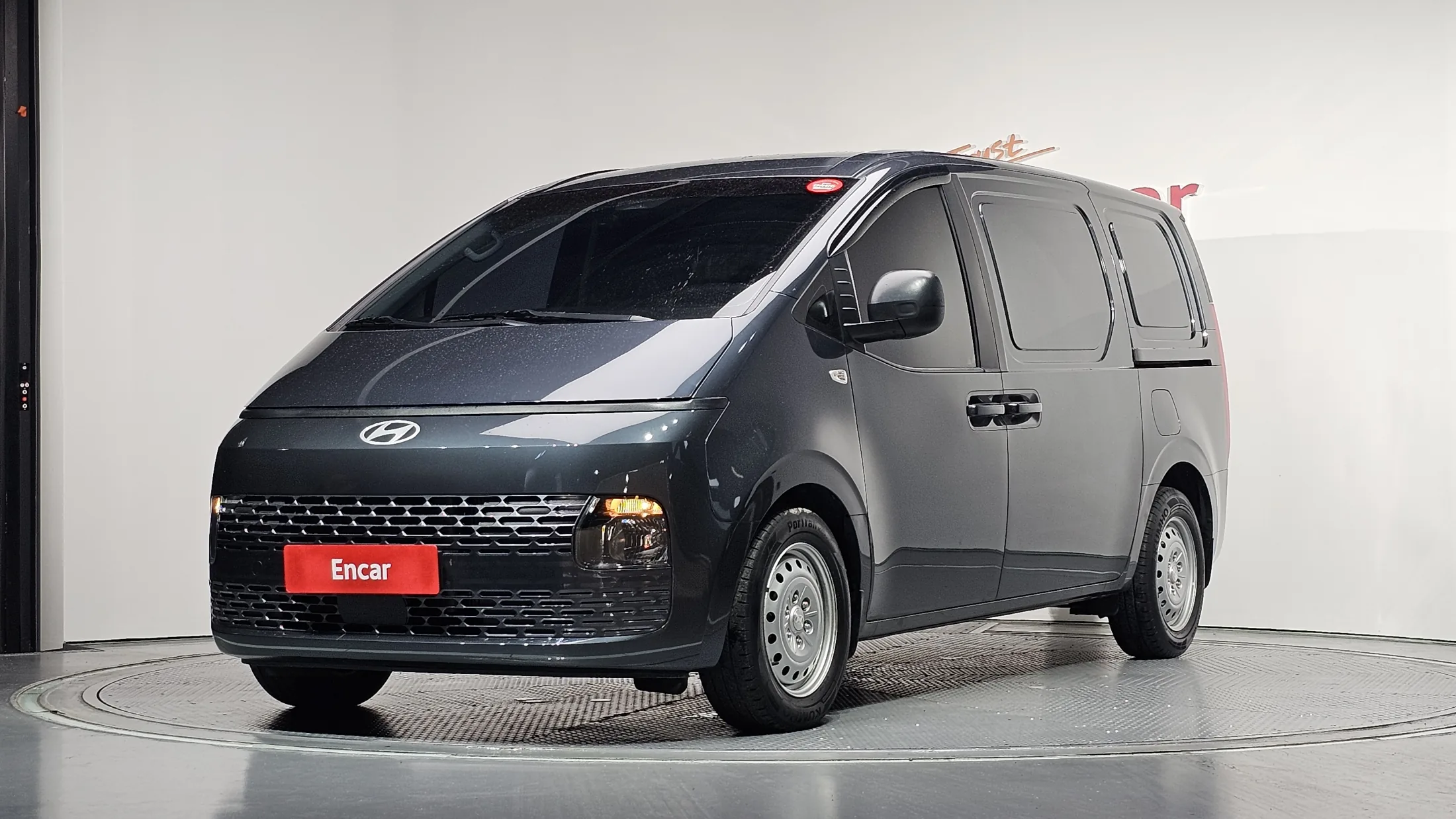 Hyundai Staria Cargo 3-Seater