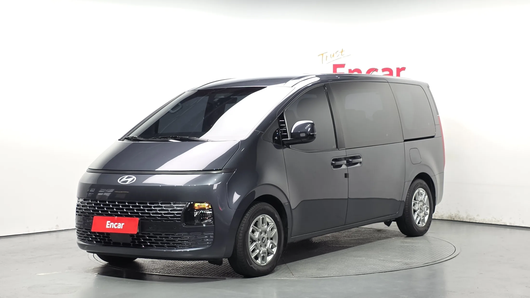 Hyundai Staria Tourer 9-Seater