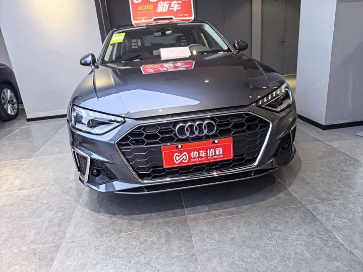 Audi A4L B9 40 TFSI Sport 2025