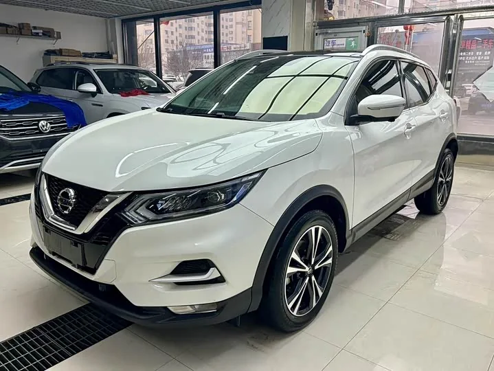 Nissan Qashqai XV Prem Luxury